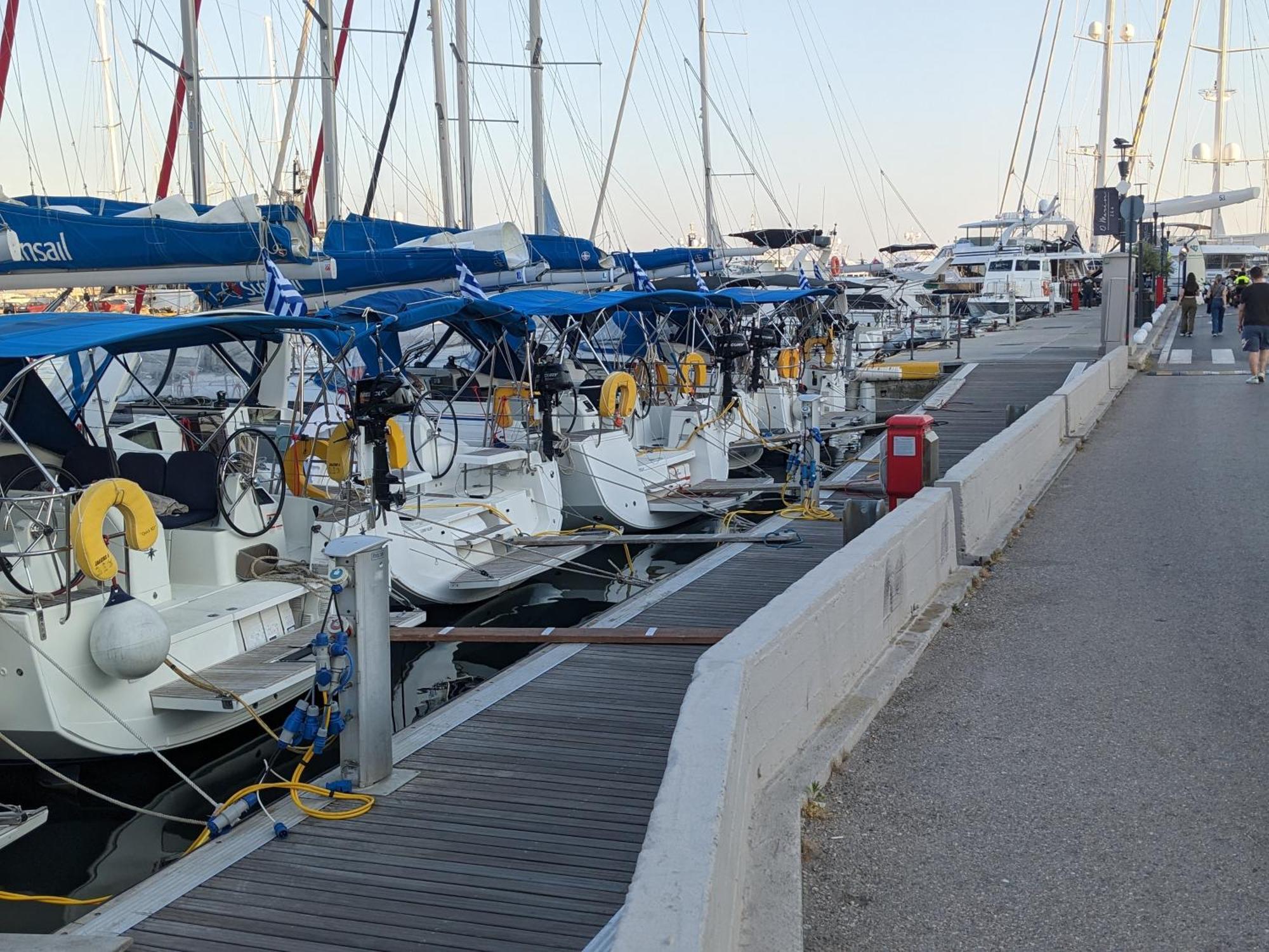 Harbor View Haven Lägenhet Pireus Exteriör bild